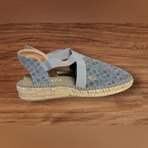 Like new! Viscata Canvas Espadrille Sandal Wedges Blue